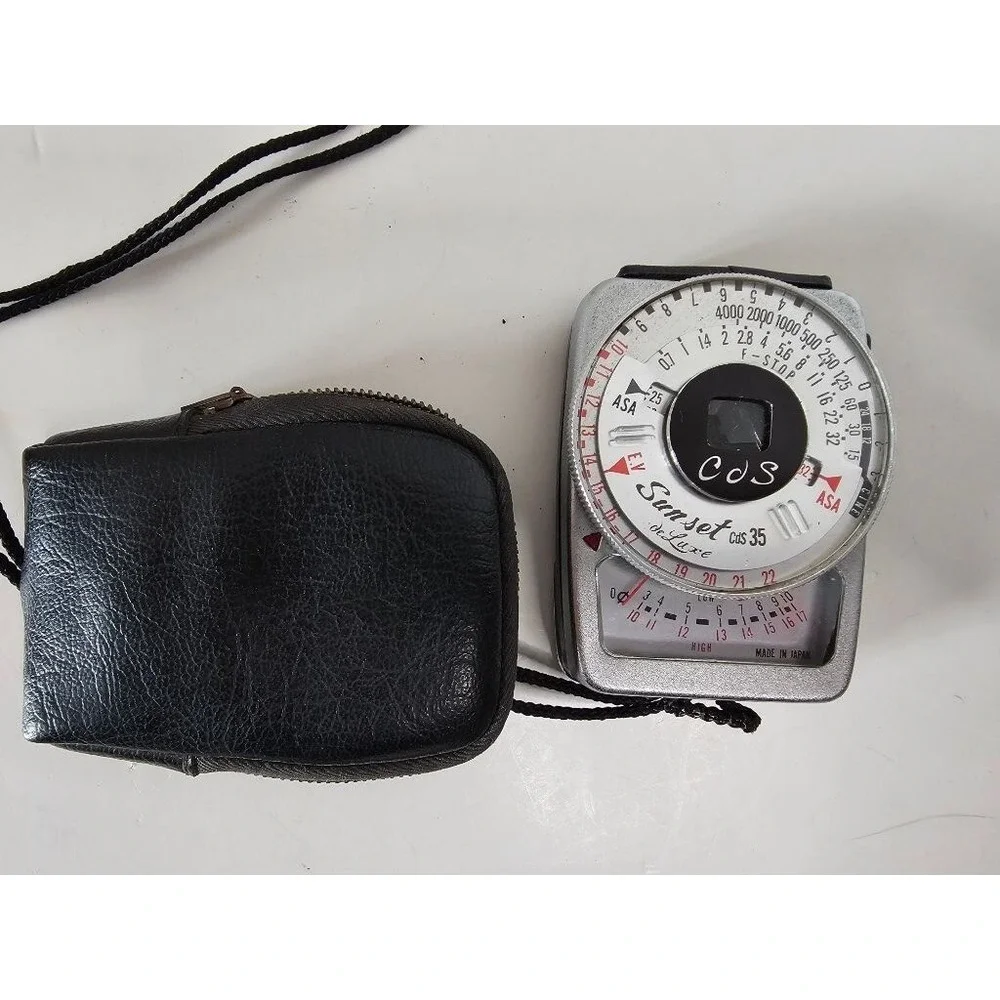 VINTAGE Sunset de Luxe CDS‎ 35 Light Meter NE 200 w/ Case UNTESTED